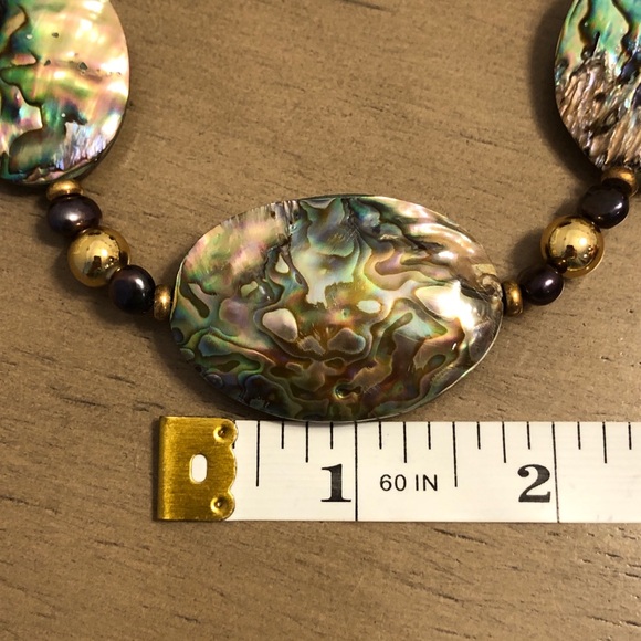 Elegant Abalone Imitation Mother of Pearl Shell Necklace - Picture 9 of 11